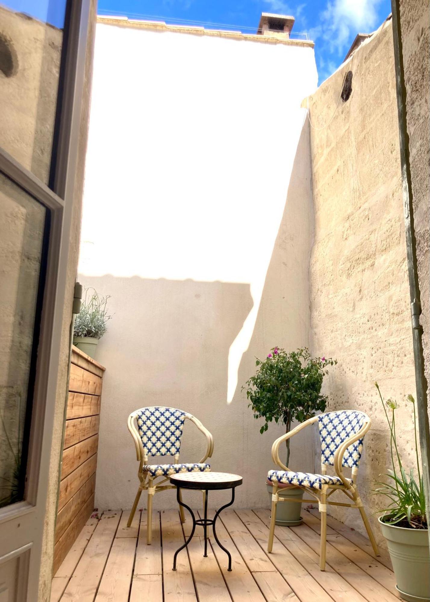 Le Petit Avignon - Chambres & Appartement A Deux Pas Du Pont D'Avignon Et Du Palais Des Papes Phòng bức ảnh