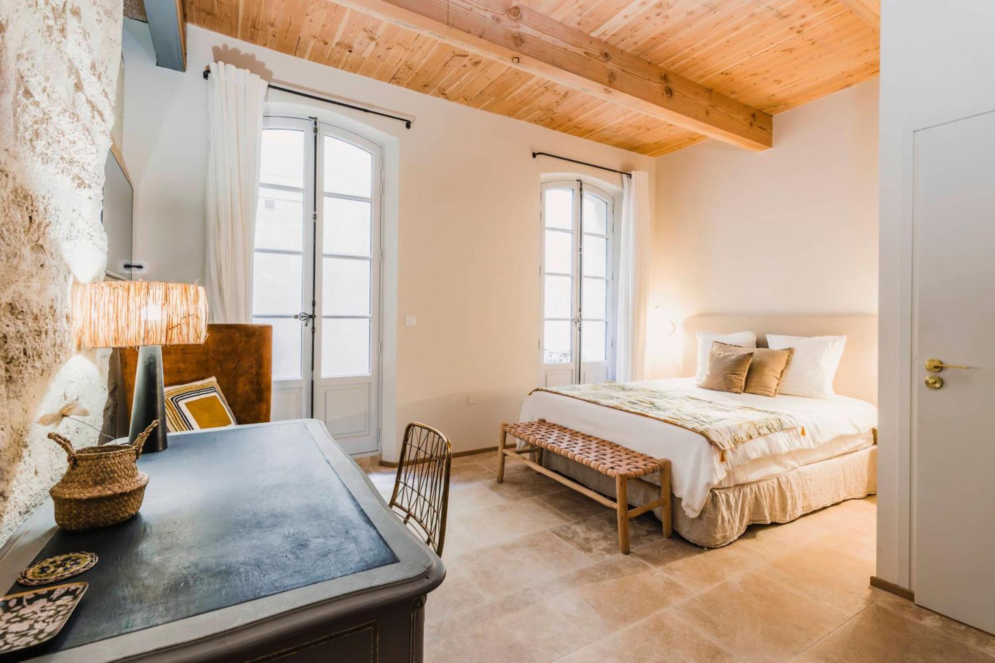 Le Petit Avignon - Chambres & Appartement A Deux Pas Du Pont D'Avignon Et Du Palais Des Papes Ngoại thất bức ảnh