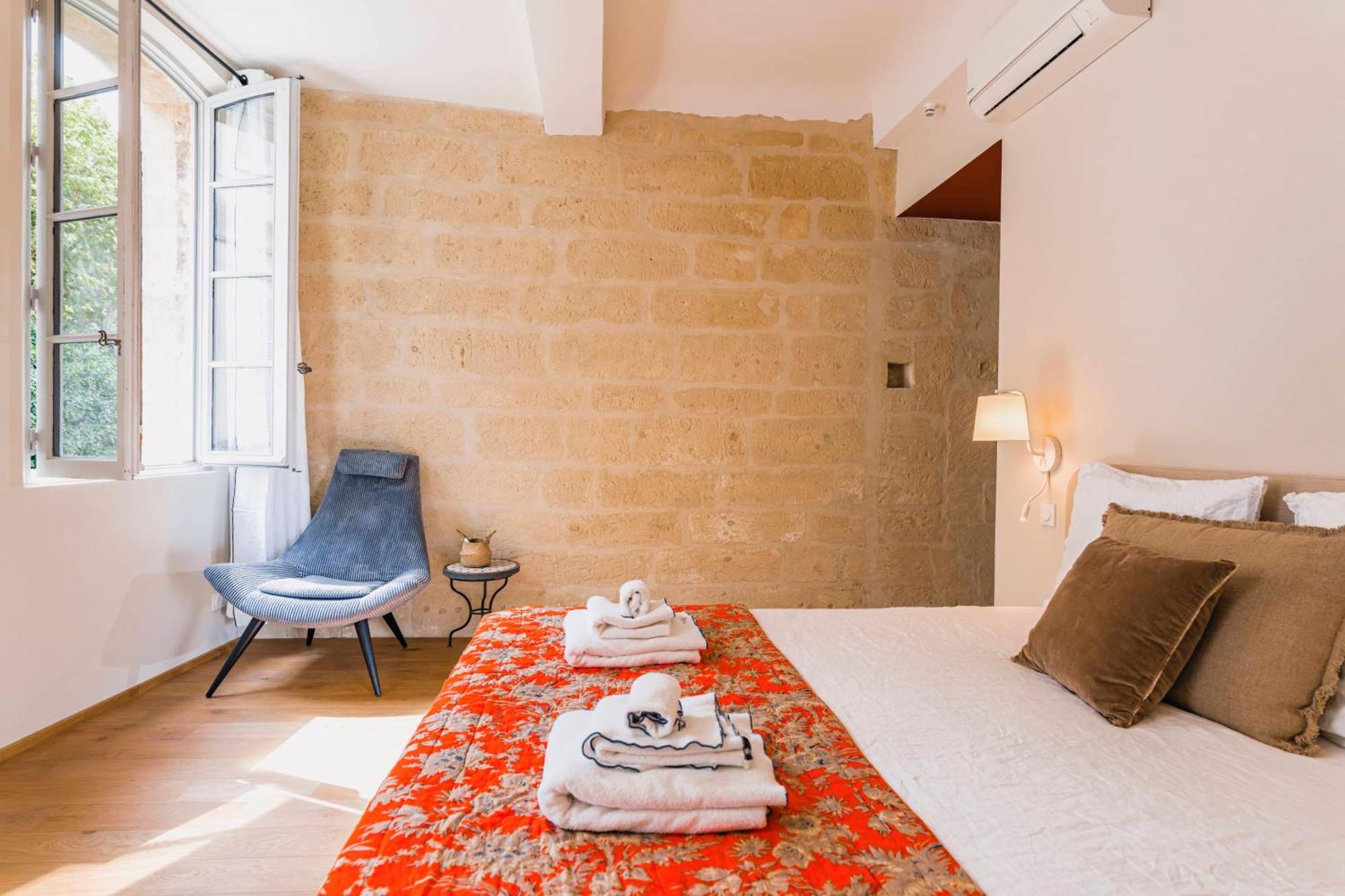 Le Petit Avignon - Chambres & Appartement A Deux Pas Du Pont D'Avignon Et Du Palais Des Papes Ngoại thất bức ảnh